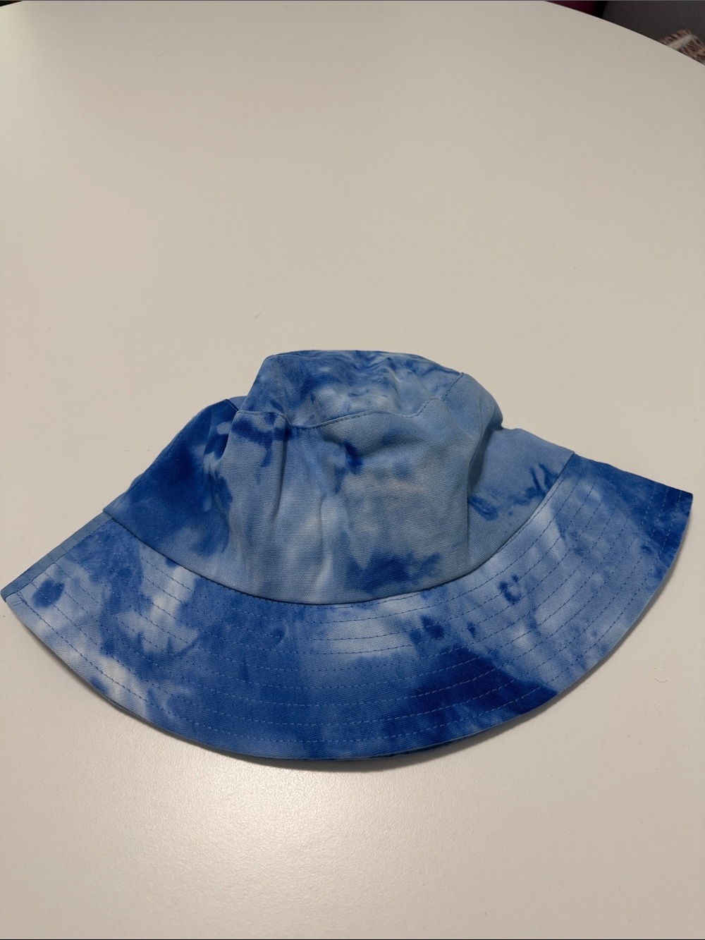 Vince Camuto Blue Tie-Dye Bucket Hat